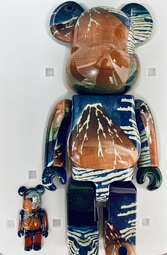 BEARBRICK 葛飾北斎「冨嶽三十六景凱風快晴」400% & 100%, 興趣及遊戲 