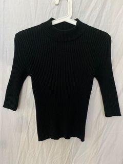 Black comfy ribbed mid-length sleeve turtleneck