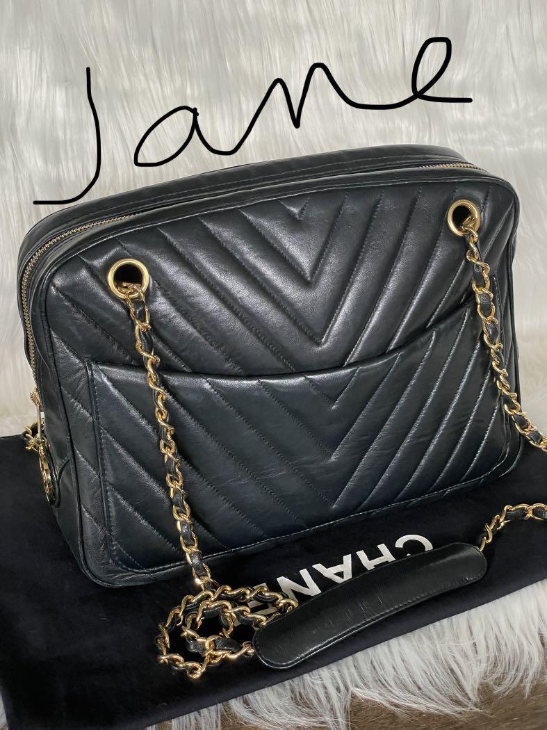 Chanel Chevron Camera Bag (Category: Luxury Bags & Wallets) located in Mandaue City. Submitted by jane2872 (Listing ID 1176920203, Image 1). Description: Chevron Gold Hardware Authentic Series 1 (no authenticity card, hologram intact) Vintage with Dustbag Clean Interior The only flaws ay powdery ang two outside pocket Authenticated by Real Authentication .