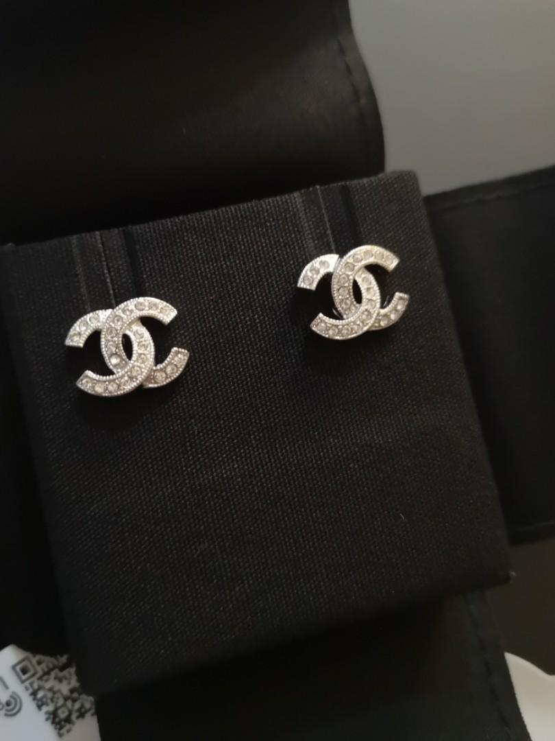 Chanel Classic Earrings, Women's Fashion, Jewelry & Organisers