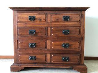 Chest of drawers