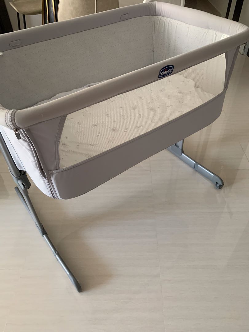 Chicco Next to me, Babies & Kids, Baby Nursery & Kids Furniture, Cots