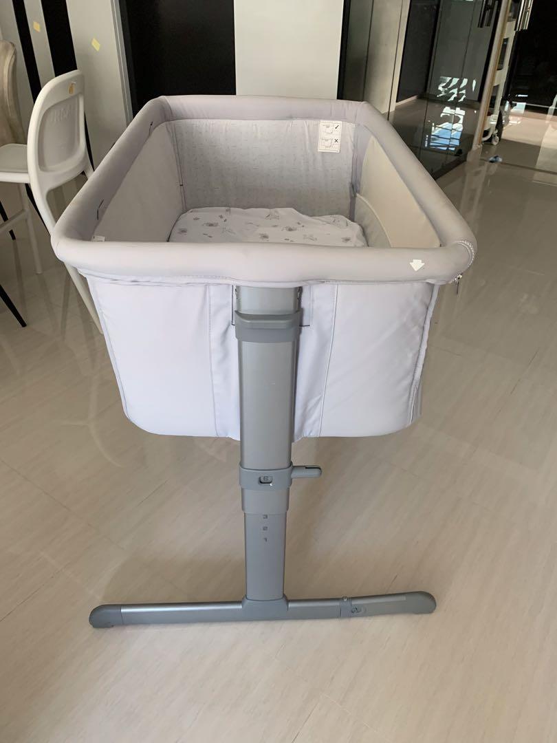 Chicco Next to me, Babies & Kids, Baby Nursery & Kids Furniture, Cots