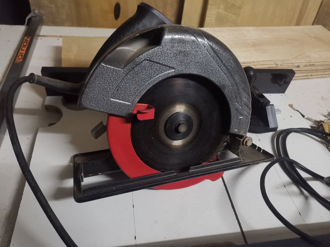 circular saw 7\