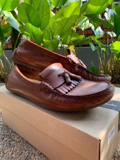 (Category: ) located in . Submitted by KAs_Closet (Listing ID 1176973196, Image 1). Description: .
