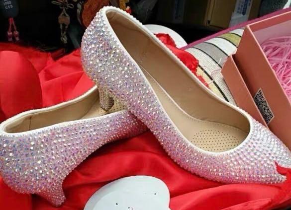 White bling shoes store