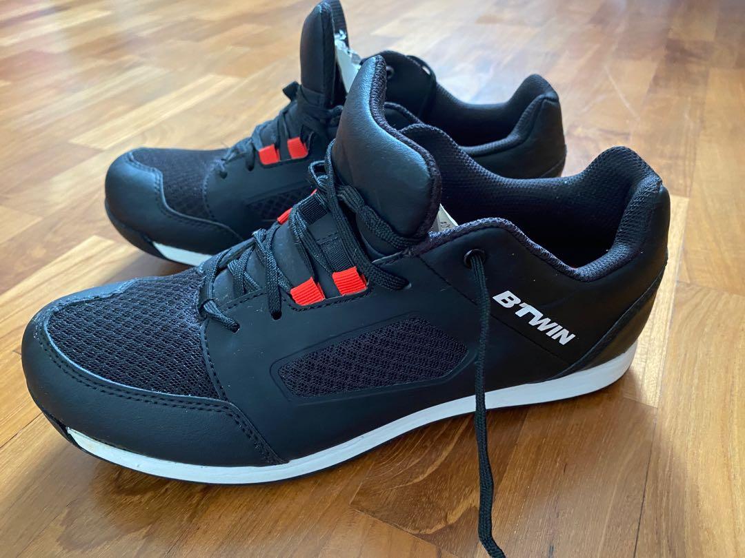Decathlon MTB 100 bike shoes Men s Fashion Footwear Sneakers on Carousell