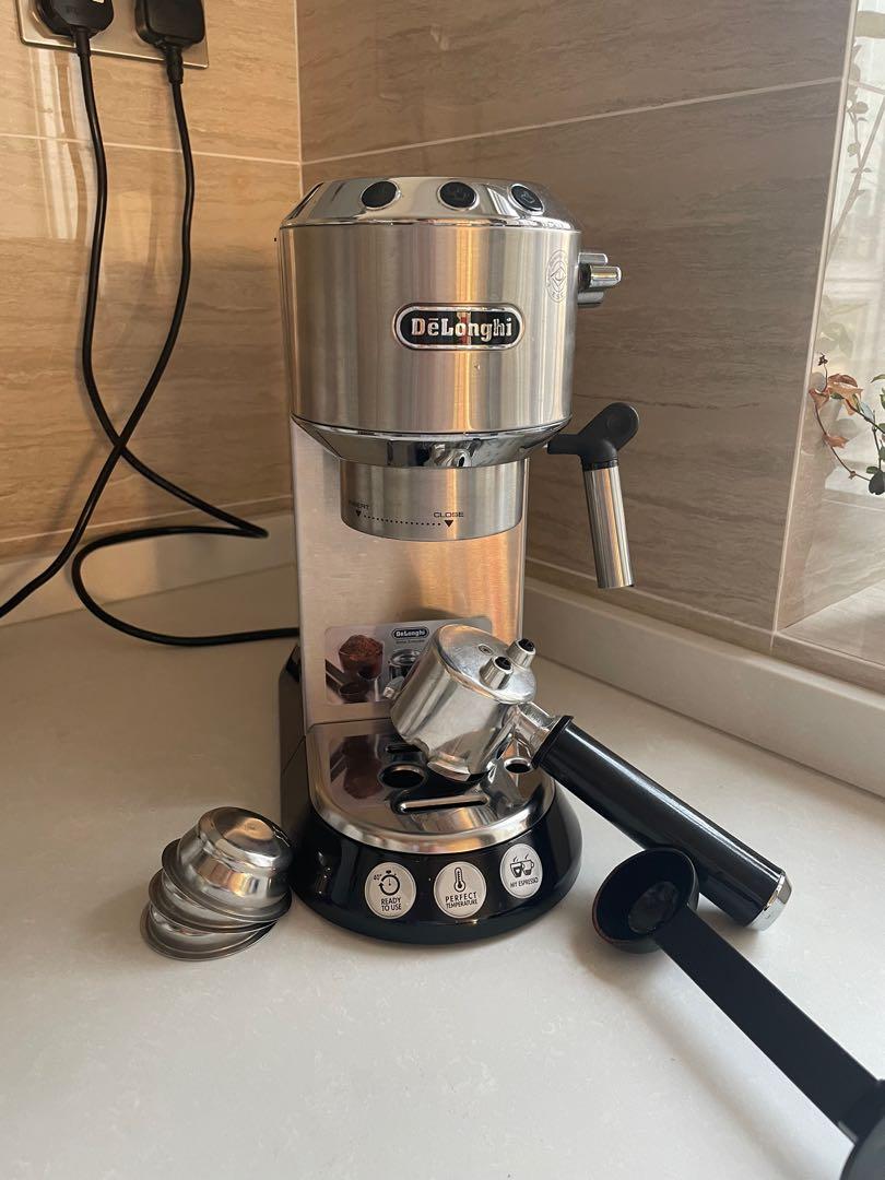 De'Longhi Dedica Style Series PumpDriven Espresso Coffee Machine EC685