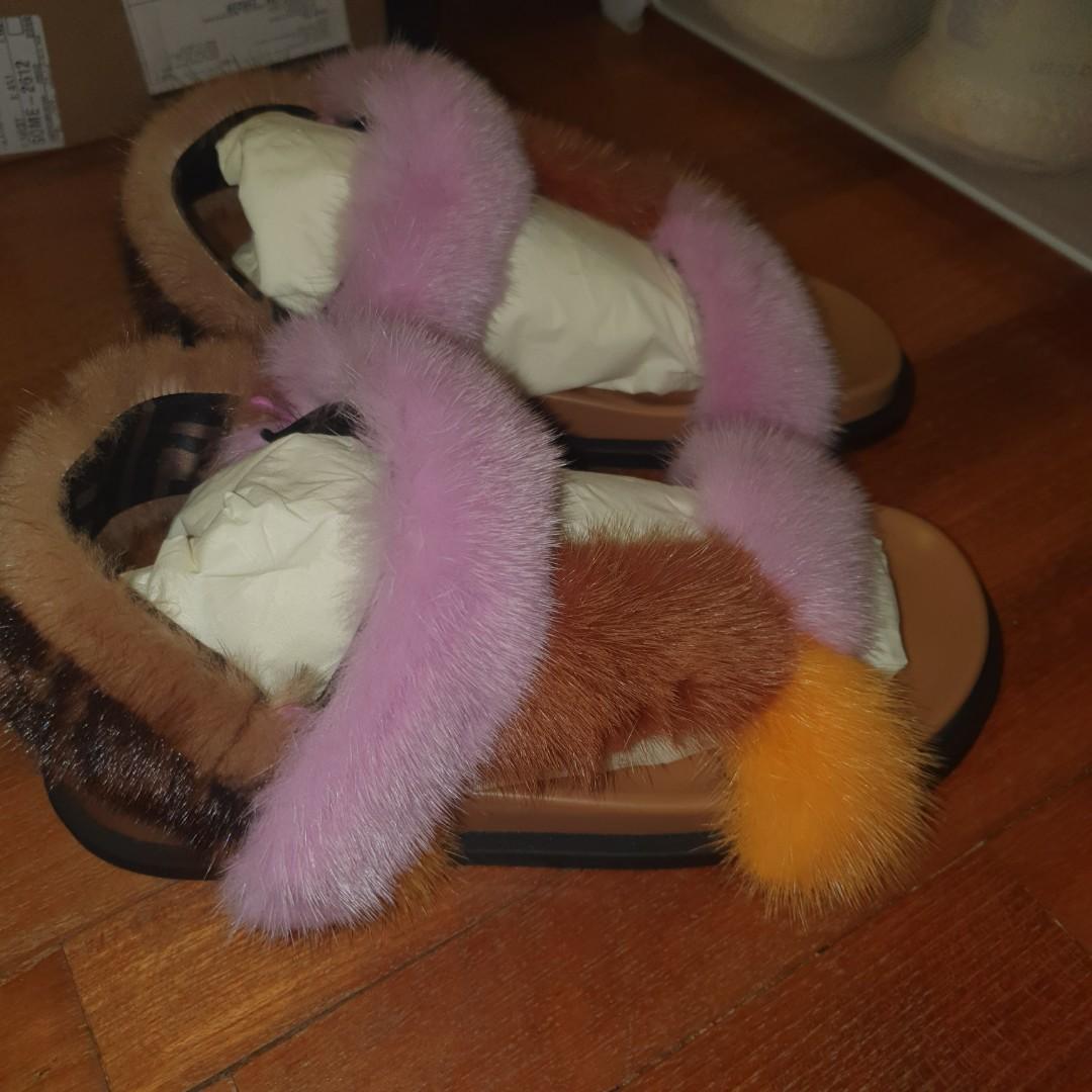Fendi Feel Dad Sandals in Mink Fur sz 39