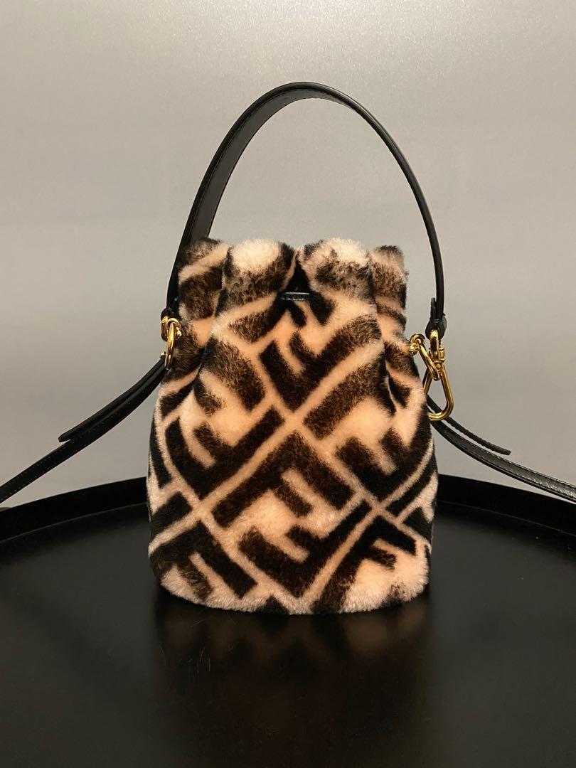 RTP 3900 FENDI FUR MON TRESOR BUCKET BAG