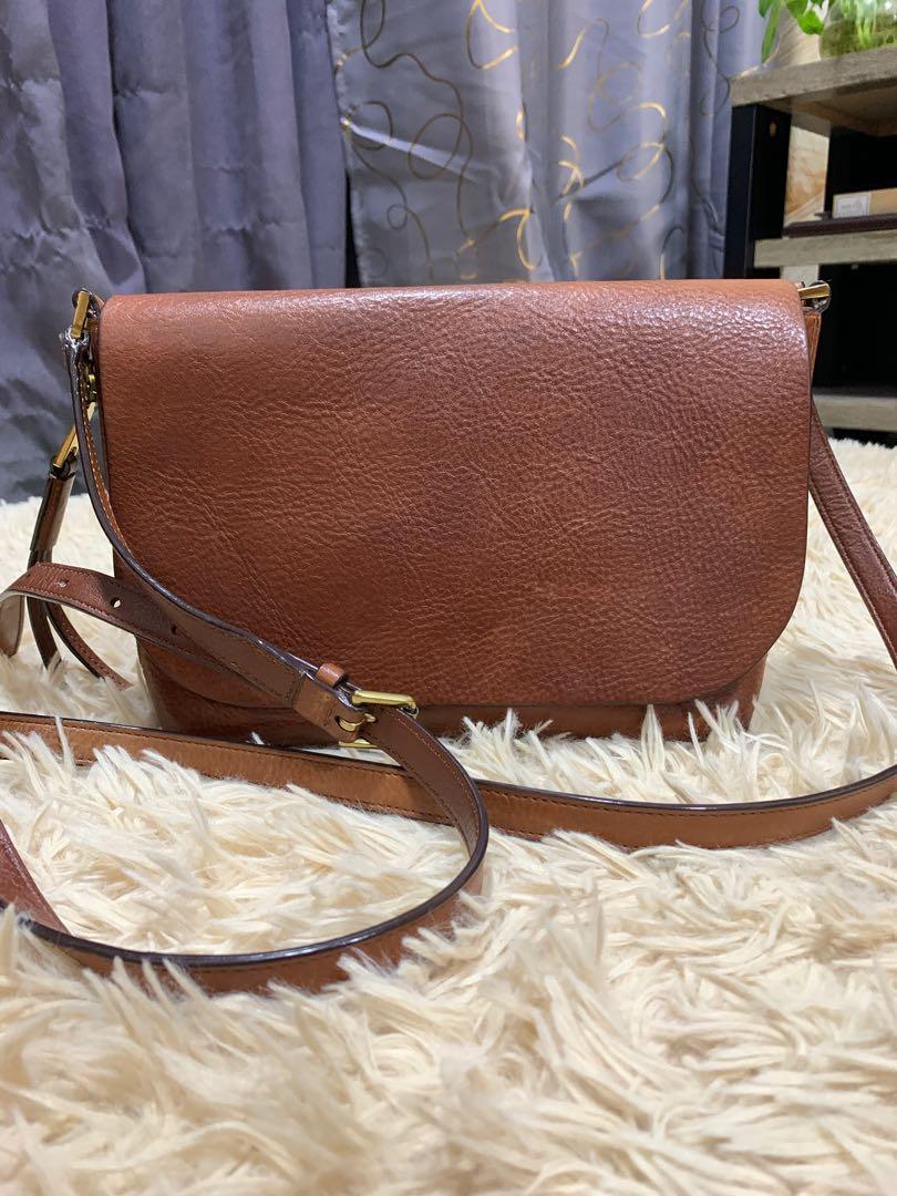 Fossil maya crossbody fig top