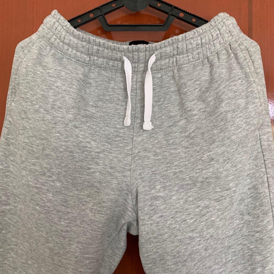 H&m slim fit sweatpants sales