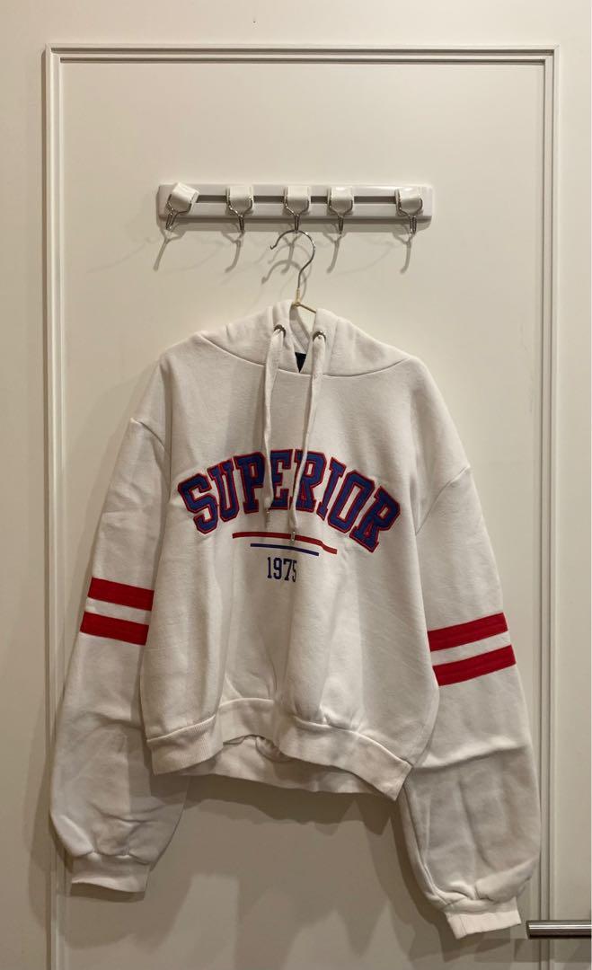 Hoodie h m superior Fesyen Wanita Pakaian Wanita Baju Luaran di Carousell