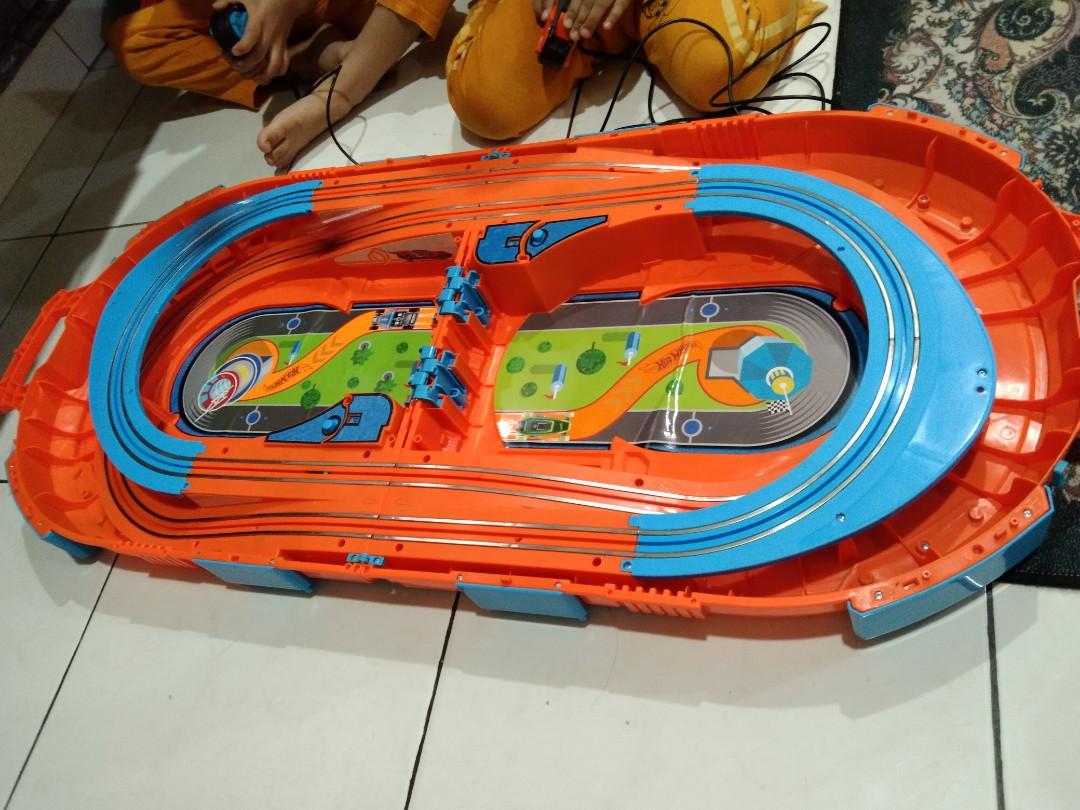 Hot Wheels Slot Track Carrying Case & Track for Sale in Grand
