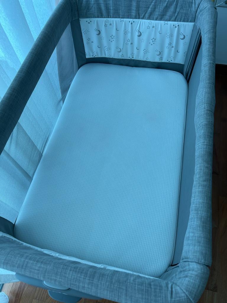 Joie Roomie Glide + 2 fitted sheets, Babies & Kids, Baby Nursery & Kids