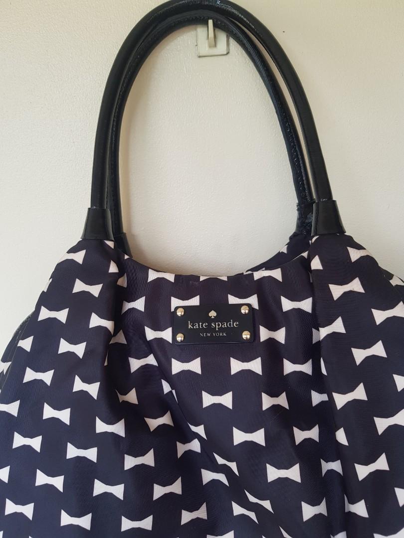 KATE SPADE BABY BAG WITH CHANGING PAD (Category: Other Baby Bathing & Changing Needs) located in Paranaque City. Submitted by charlottearrio_23 (Listing ID 1176883995, Image 2). Description: 9/10 condition 100 authentic super nice.