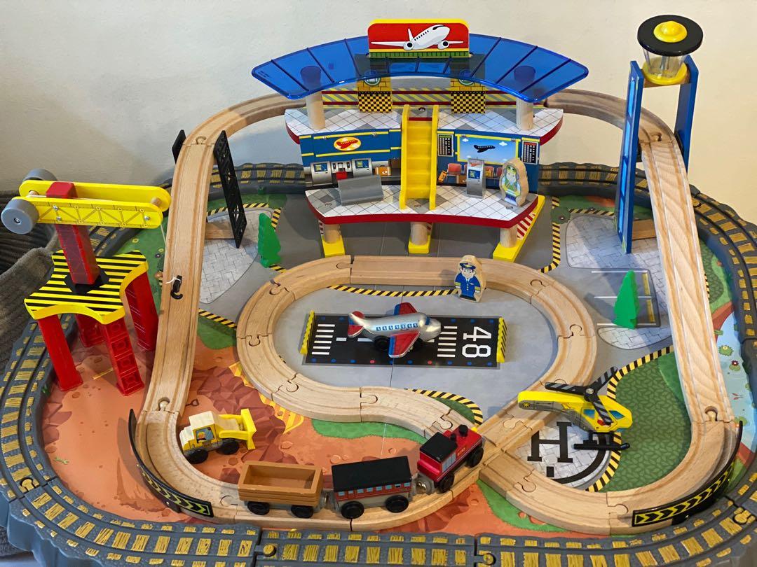 Kidkraft transportation station train set & table store
