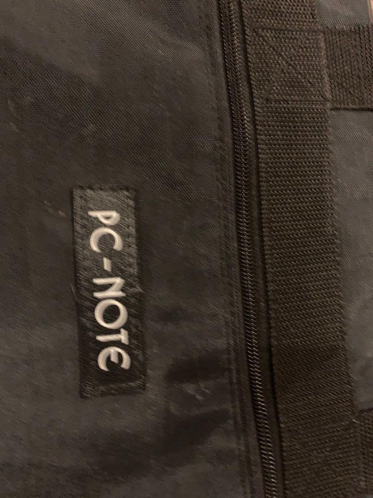 laptop black nylon bag (Category: Laptop Bags & Sleeves) located in Silang. Submitted by sari2bilina (Listing ID 1176951282, Image 3). Description: no sling.