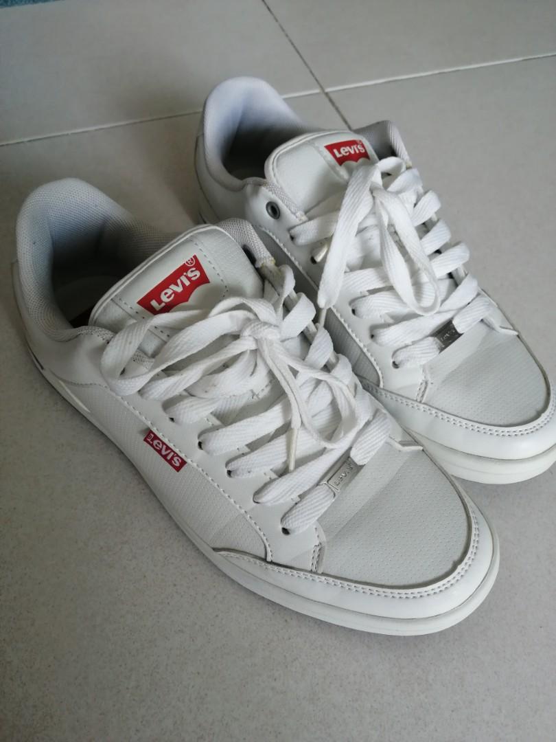 Levi's aart core sales pu sneakers white