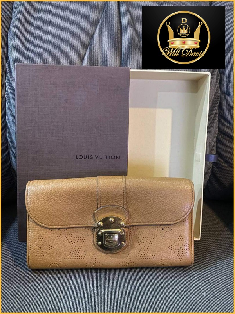Louis Vuitton Amelia Mahina Leather Wallet(Rare)👝, Luxury, Bags & Wallets  on Carousell