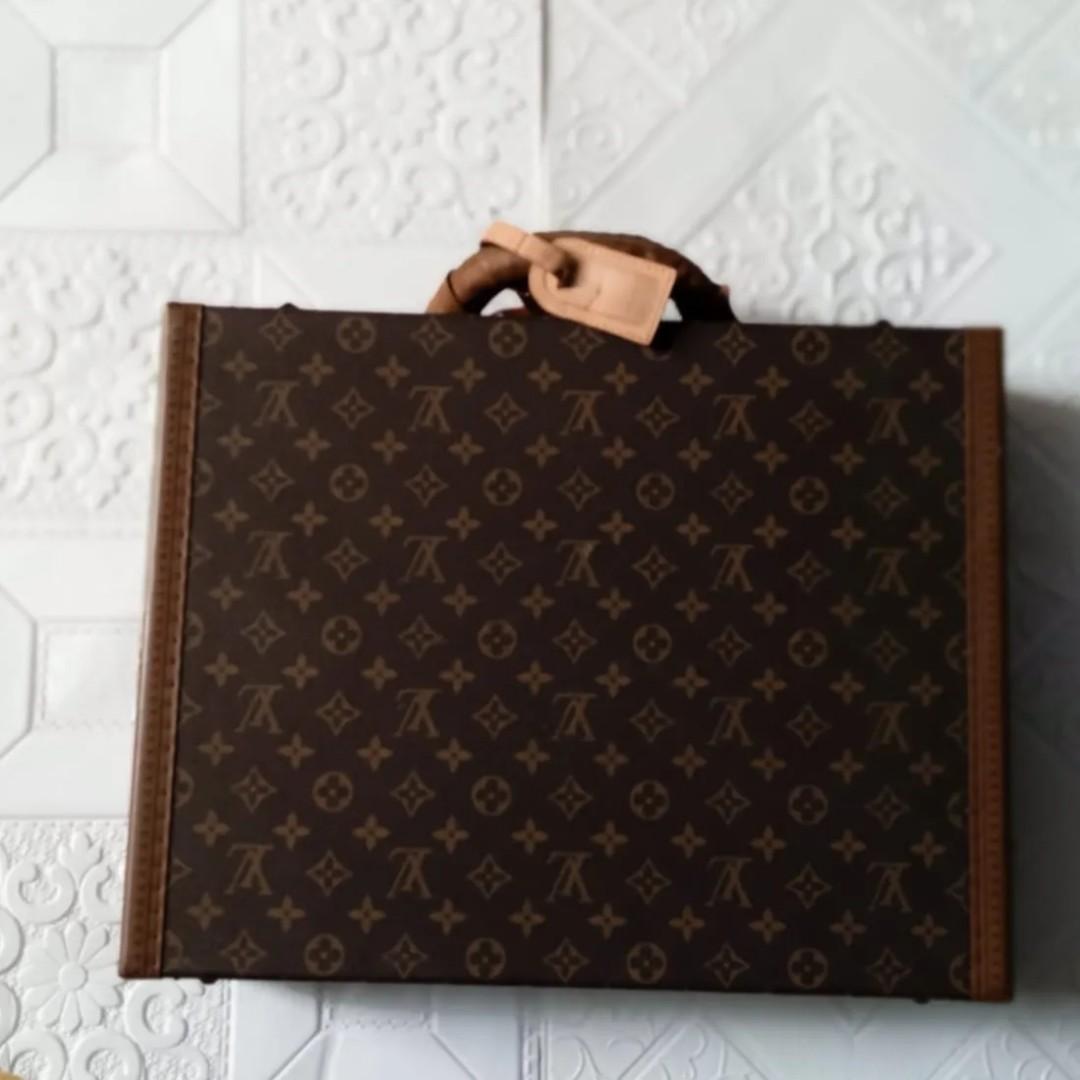 tas louis vuitton pria, Fesyen Wanita, Tas & Dompet di Carousell