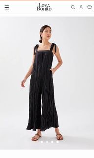 (Category: ) located in . Submitted by shopforclothess (Listing ID 1176901348, Image 1). Description: .