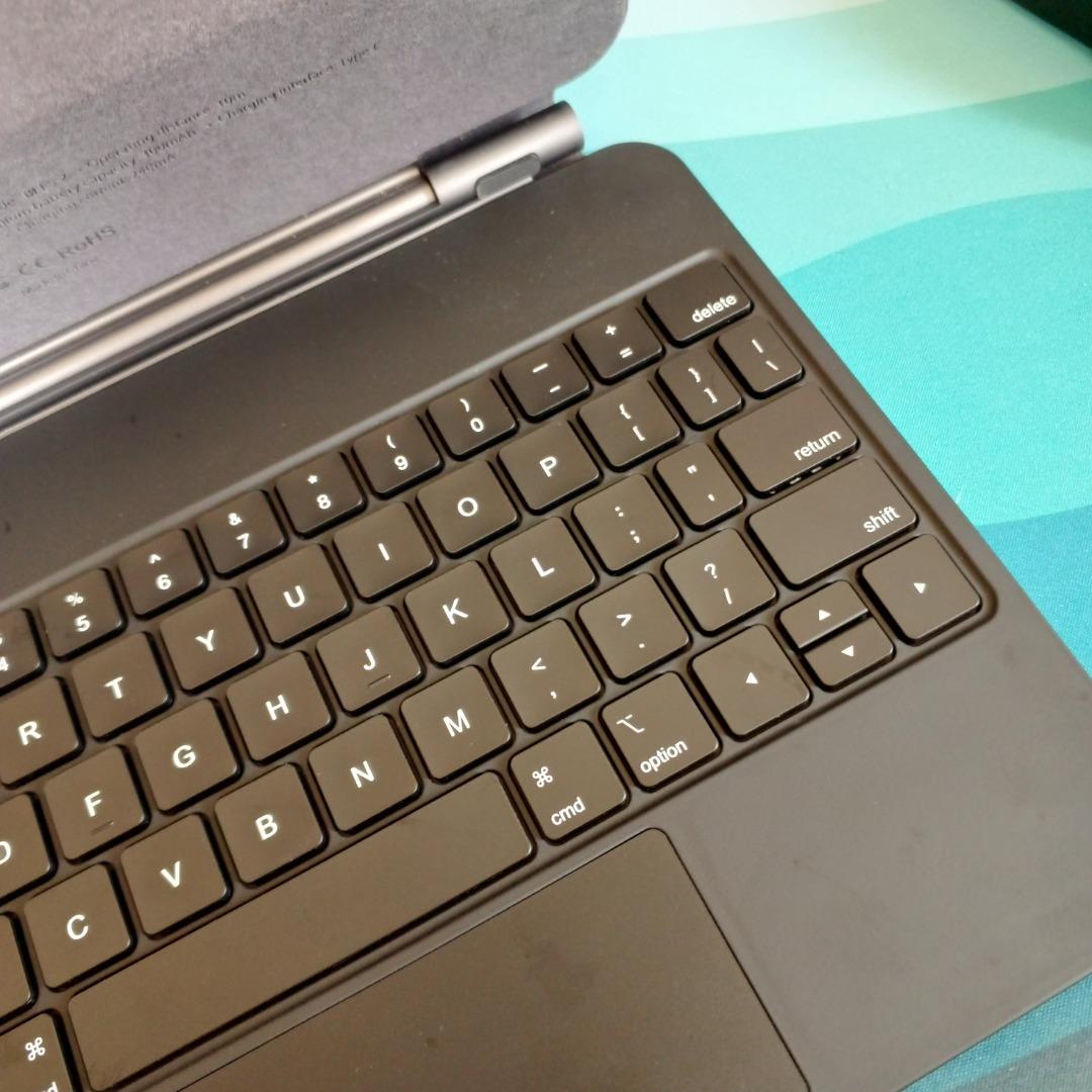 Goojodoq 2nd Gen 2022 Magic Keyboard Case For iPad Air 4