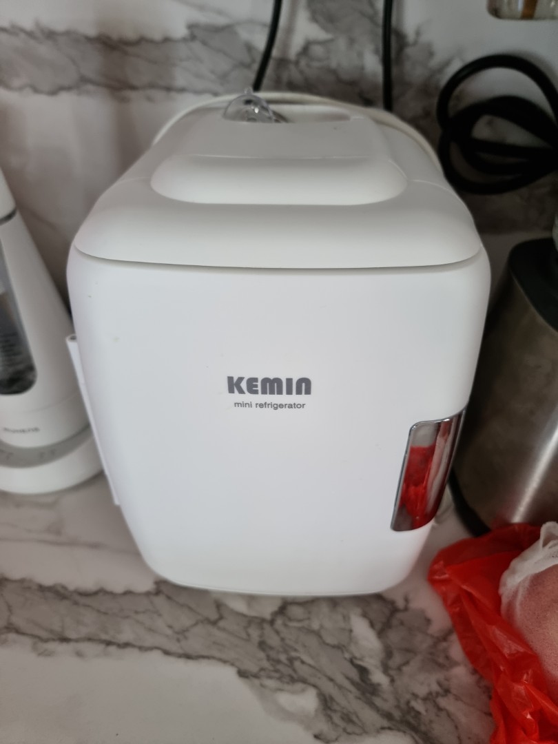 Mini fridge, Babies & Kids, Nursing & Feeding, Breastfeeding & Bottle