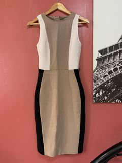 (Category: ) located in . Submitted by love.closet.cleanup (Listing ID 1176837266, Image 1). Description: .