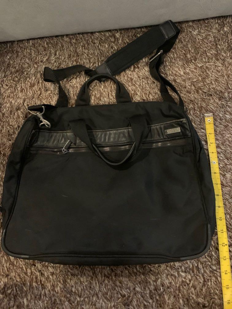 Nylon and leather combination black laptop bag (Category: Laptop Bags & Sleeves) located in Silang. Submitted by sari2bilina (Listing ID 1176952812, Image 1). Description: with sign of usage on side ( fraying ends).