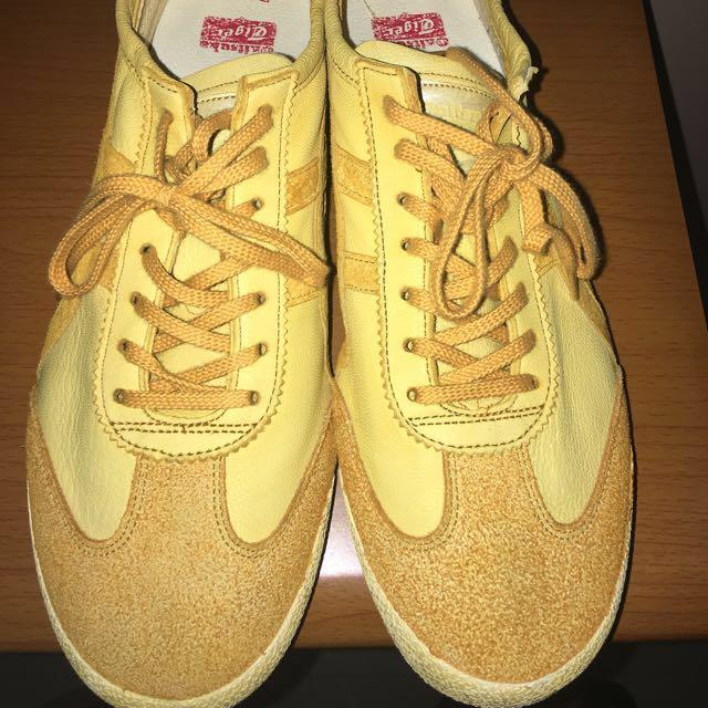 Onitsuka Tigers (Category: Sneakers) located in Singapore. Submitted by pk_pk (Listing ID 55926614, Image 1). Description: Used only once. Great condition! Please refer to the third photo for size. Thanks! .