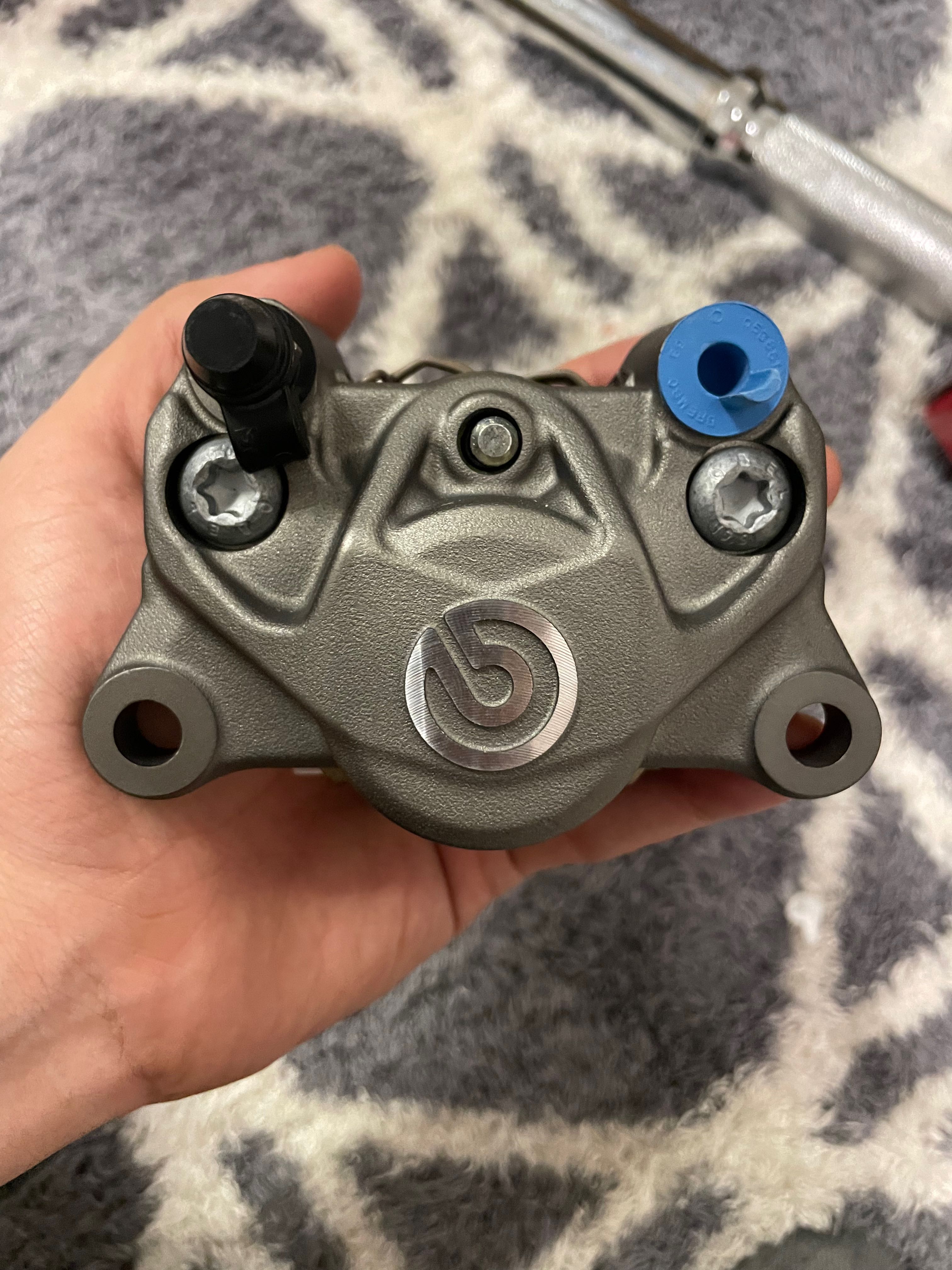 ORIGINAL BREMBO P34 2 POT CALIPER, Motorbikes on Carousell