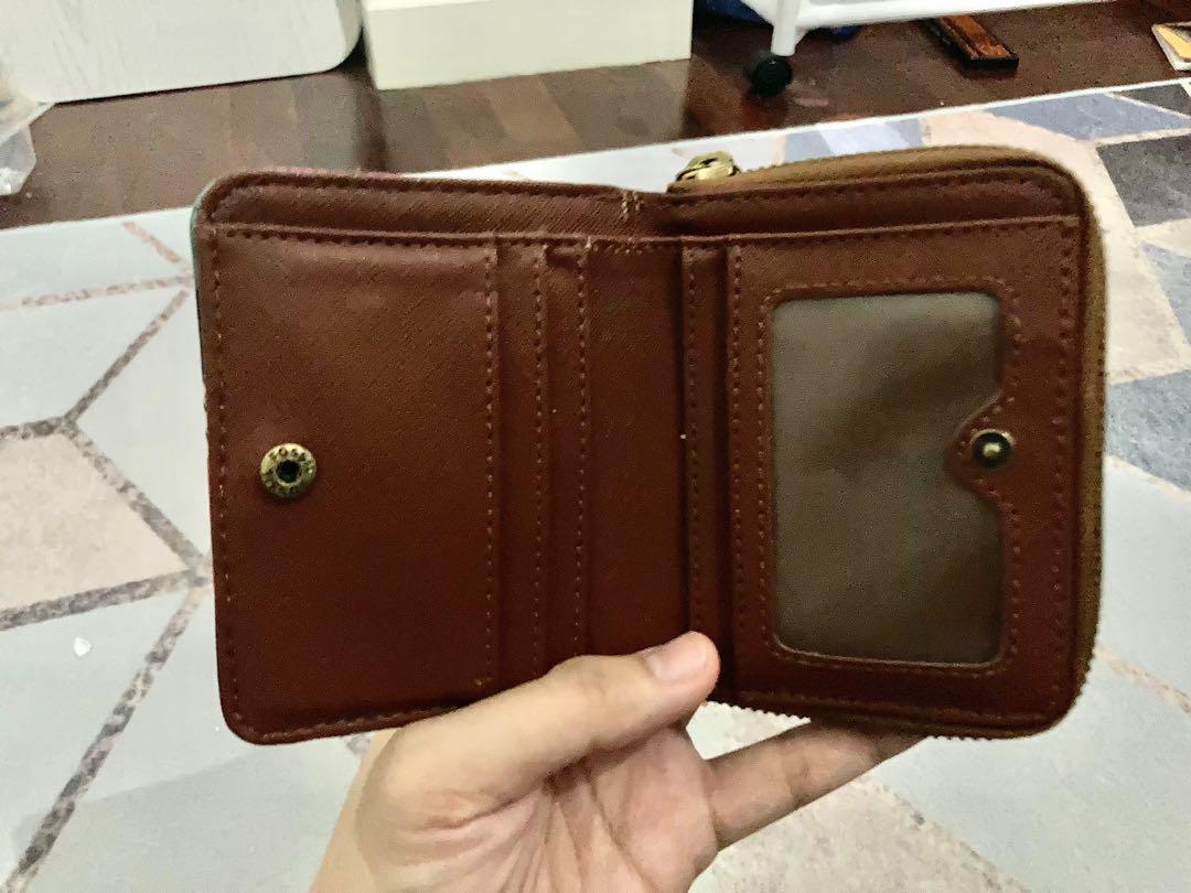 Fossil outlet man purse