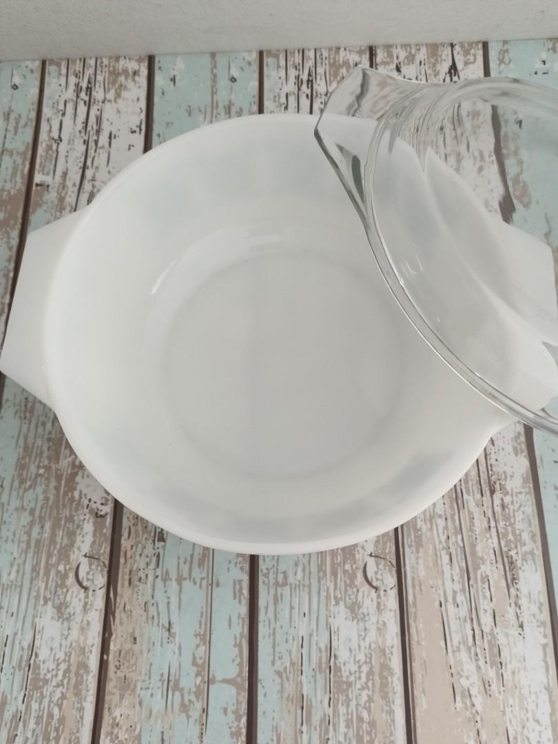 Pyrex Chelsea Casserole, Furniture & Home Living, Kitchenware ...