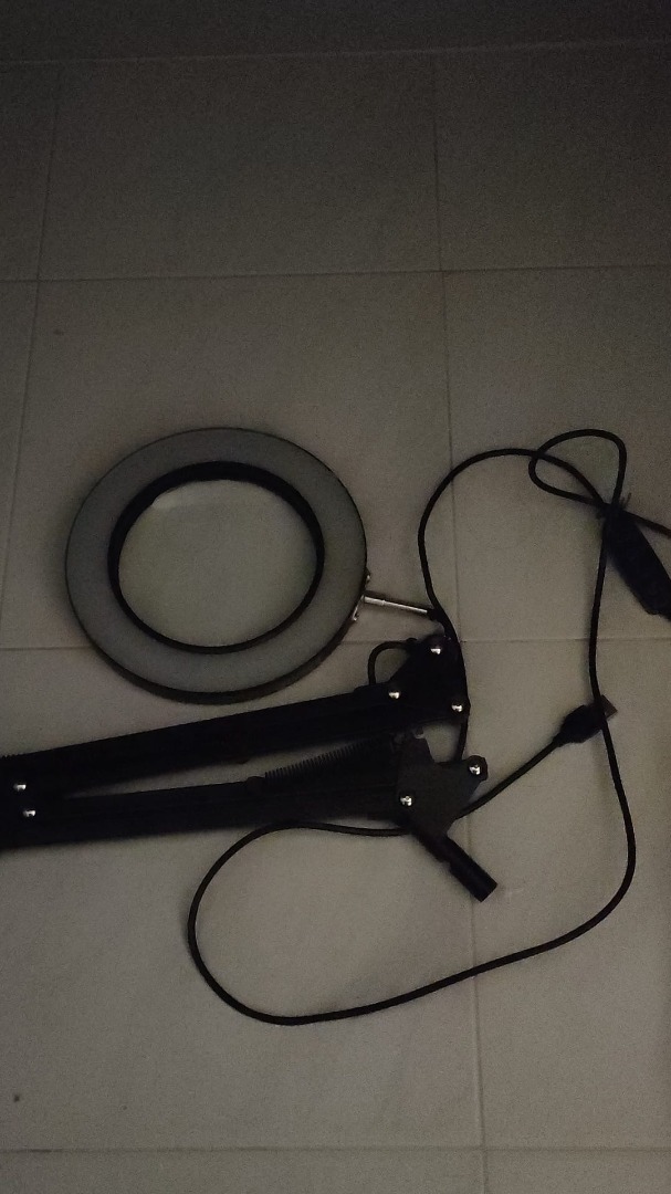 Ring Light with Magnifying Glass, Furniture & Home Living, Lighting