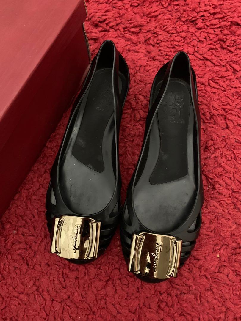 Salvatore ferragamo flat shoes sales