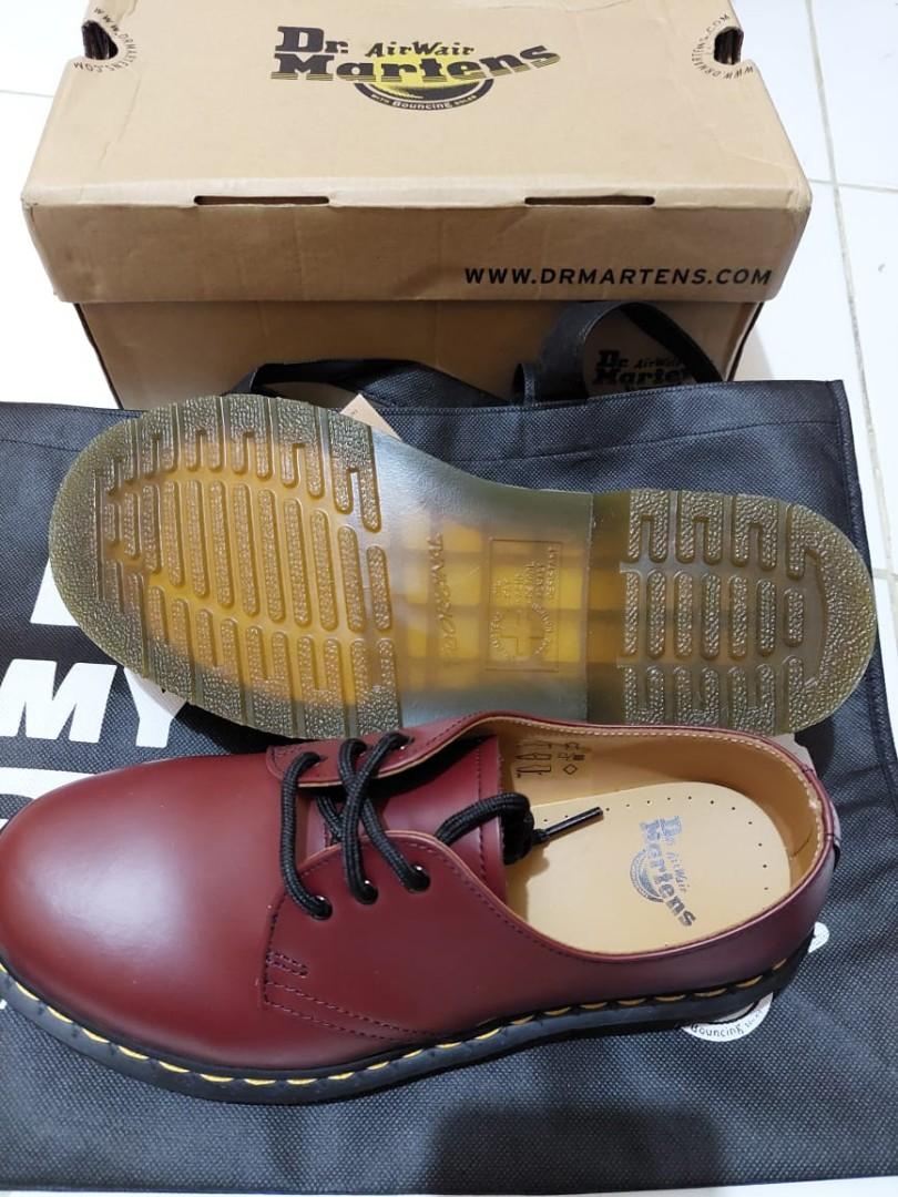 SEPATU DR MARTENS DOCMART 1461 CHERRY RED white size 38 RARE SIZE new original
