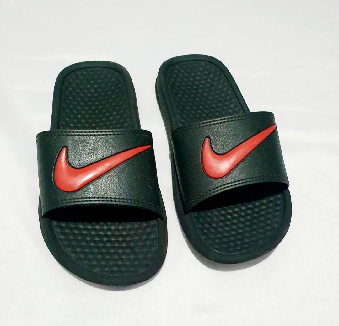 red nike flip flops