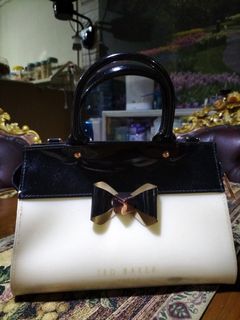 (Kategori: ) berada di . Dikirim oleh neens.closets (ID iklan 1176826767, Gambar 1). Deskripsi: .