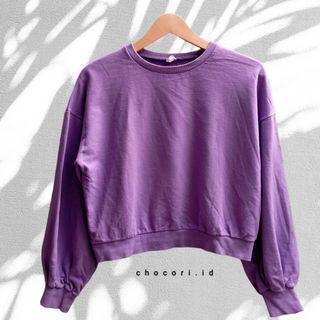 Thrift preloved lilac baloon crop sweater
