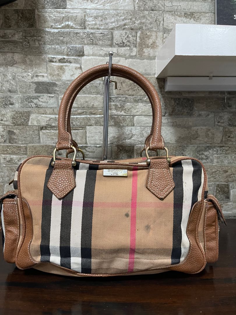 Original Vintage Burberry boston bag, Luxury, Bags & Wallets on Carousell