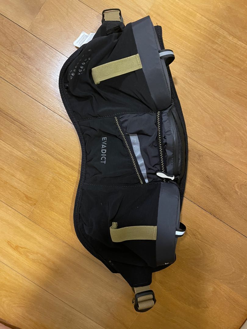 Waist bag Decathlon, Sports Equipment, Bicycles & Parts, Parts & Accessories on Carousell