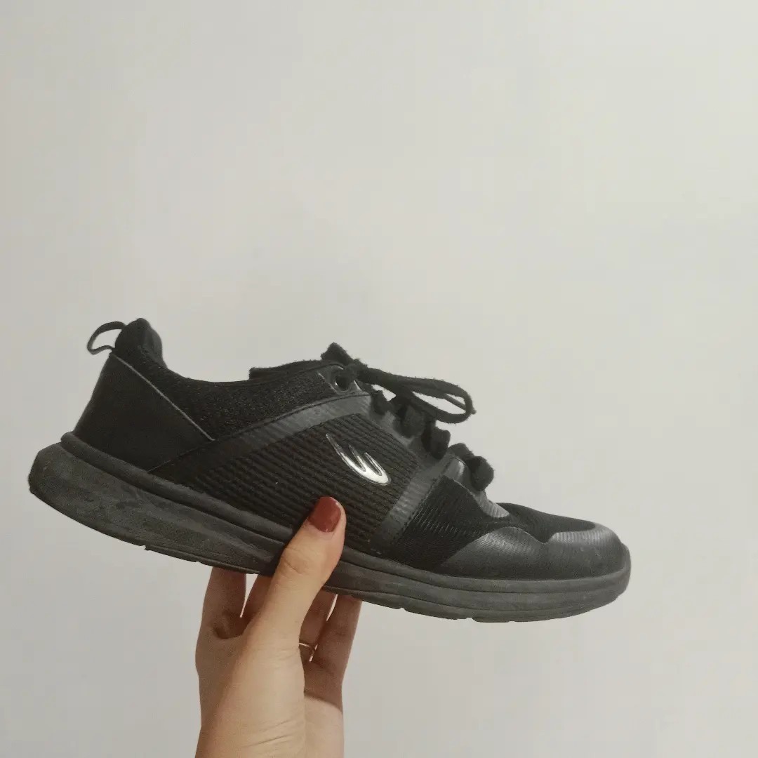 World Balance Unisex Black Rubber Shoes