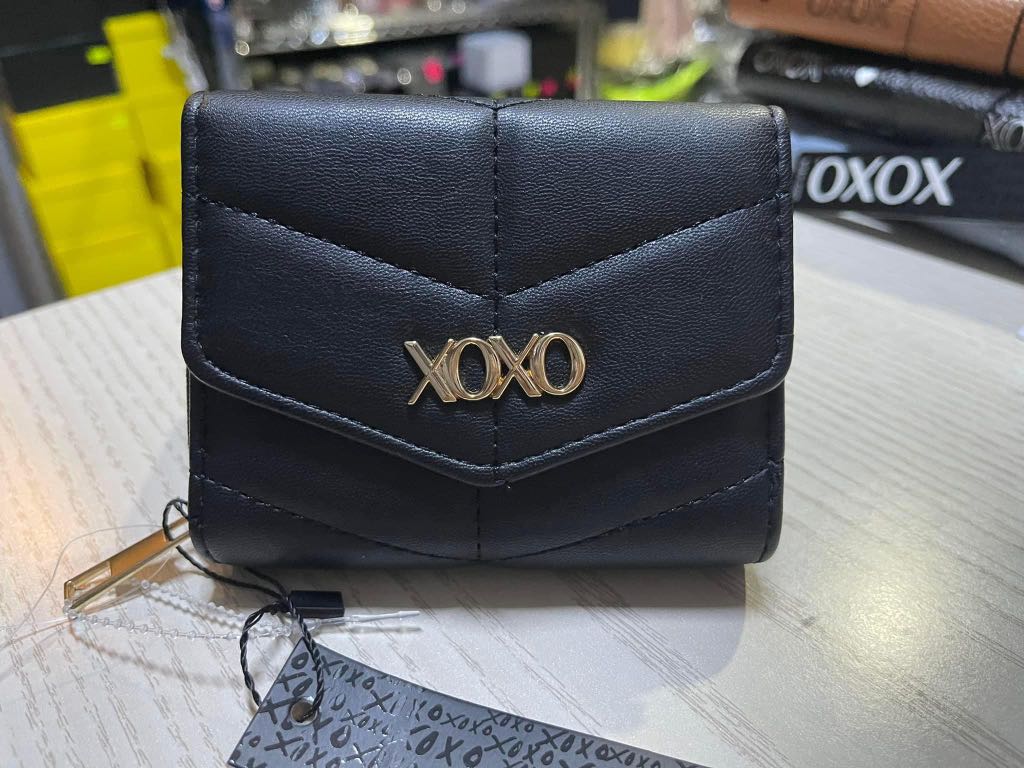 Xoxo Trifold Wallet, Women's Fashion, Bags & Wallets, Wallets & Card holders on Carousell
