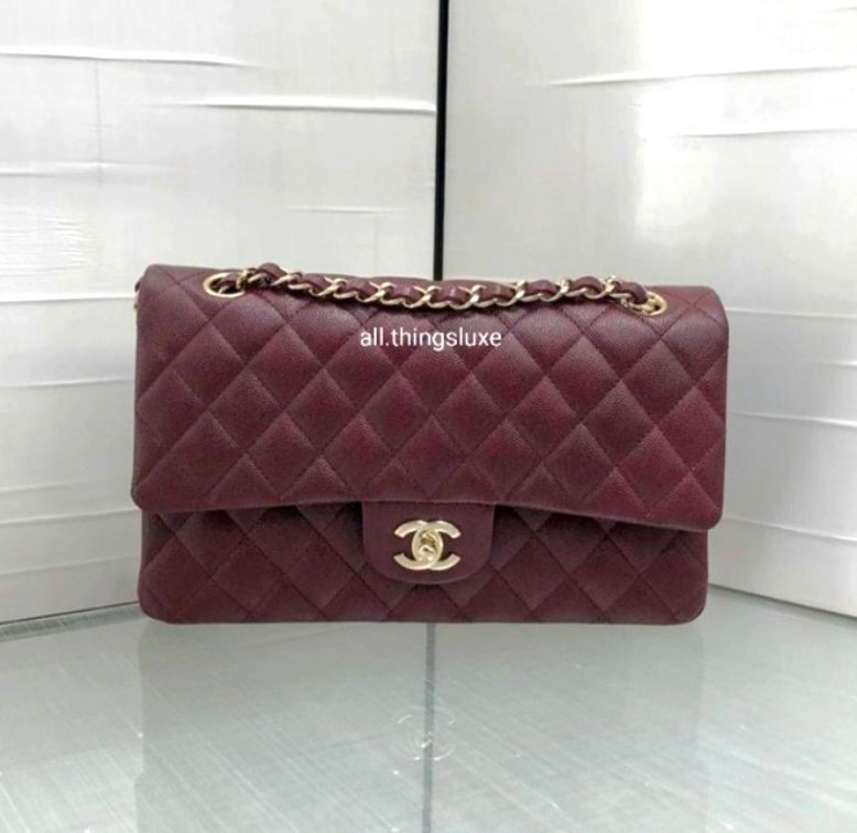 21B Chanel Medium Classic Burgundy Caviar LGHW, Women's Fashion