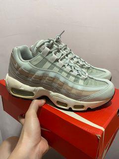 二手正品/ Nike air max 95 薄荷奶茶色 23.5