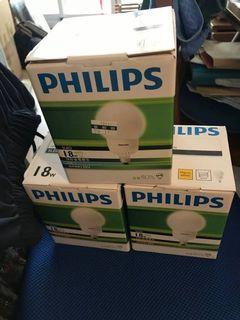 全新 Philips  飛利浦 18w e27 球形省電燈泡 一白（6500k)二黃（3000k)，共$300不分售