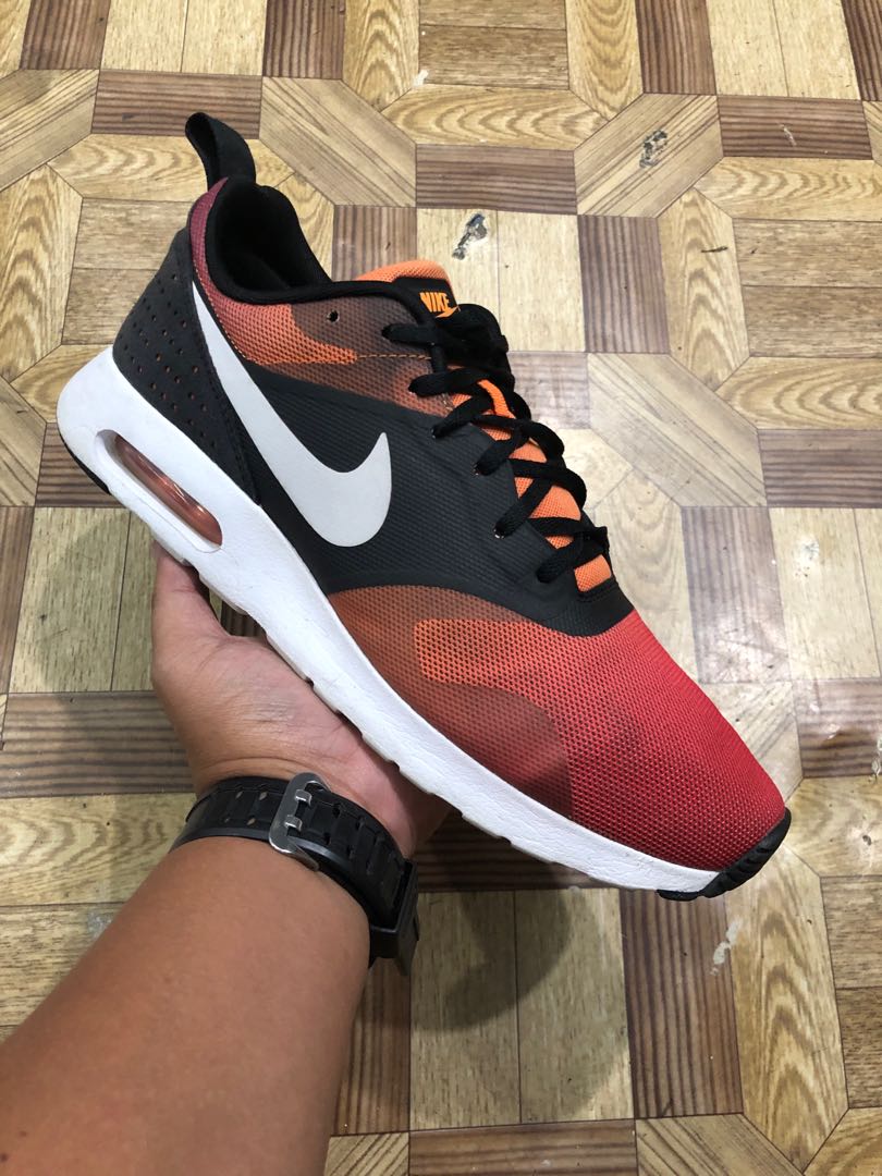 nike tavas orange