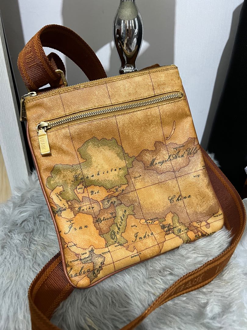 Alviero hotsell sling bag