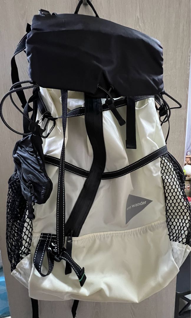日本And Wander 40L Backpack (白色防撥水背包), 男裝, 袋, 背包- Carousell